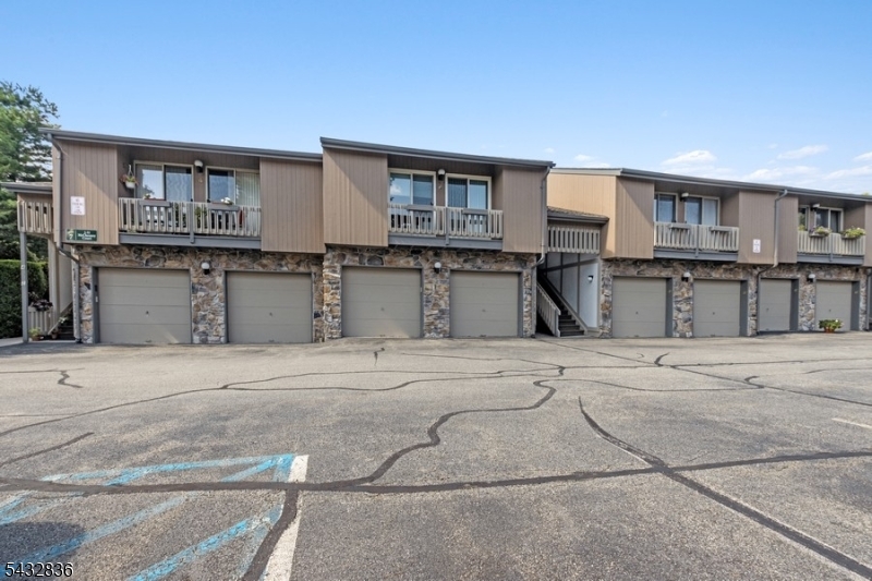 2 McChesney Ct 2