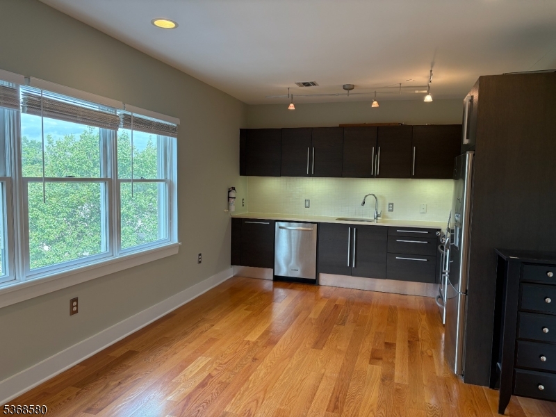 268 Main St, Unit 1 1