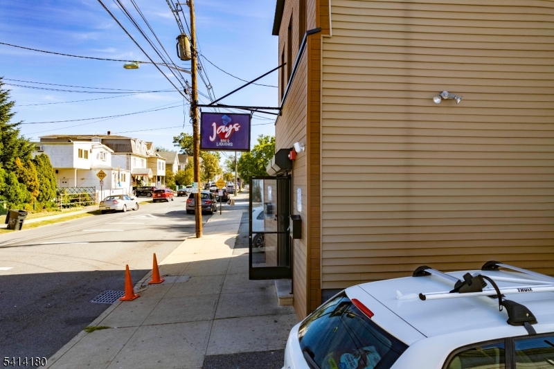 142 - 146 Division Ave