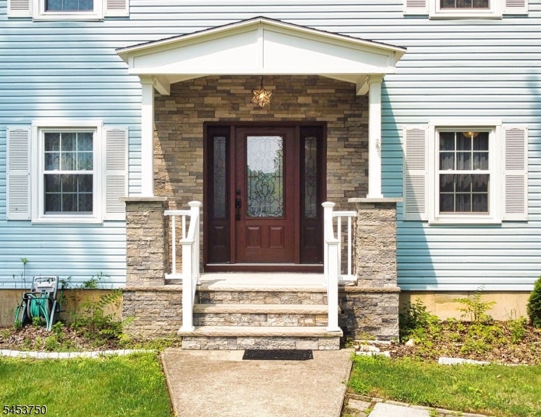 38 Dogwood Dr