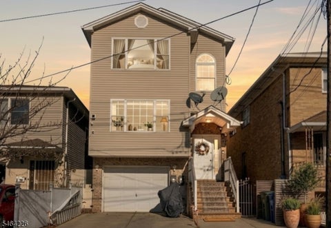 Photo for 1031 Fanny St 2