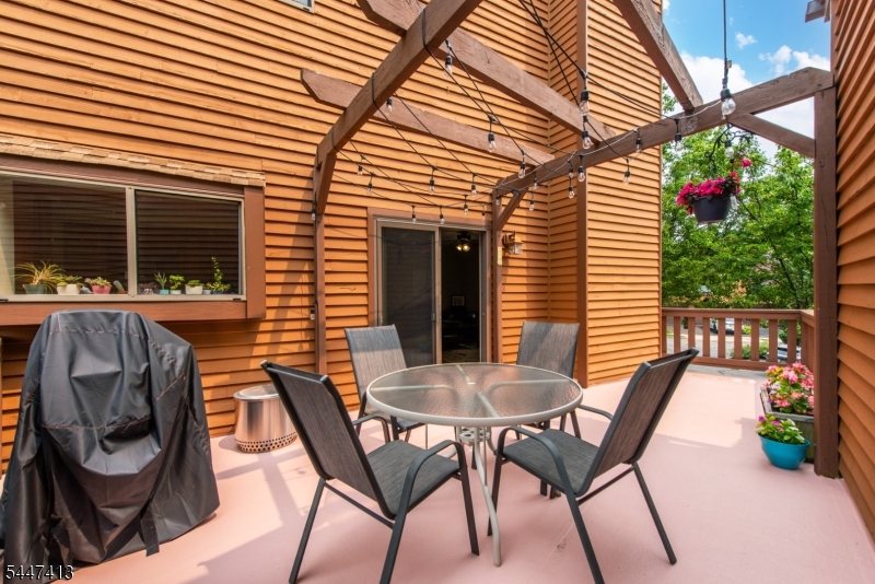 24 Faesch Ct