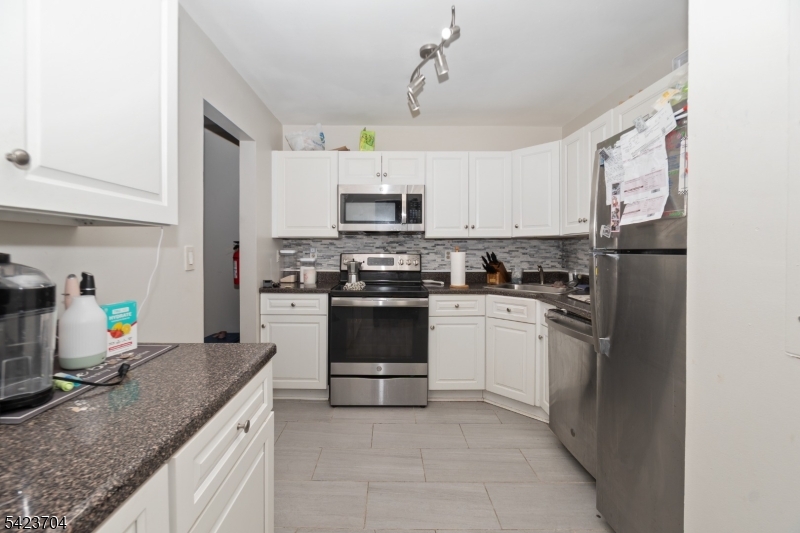 112-130 Sherwood Ave