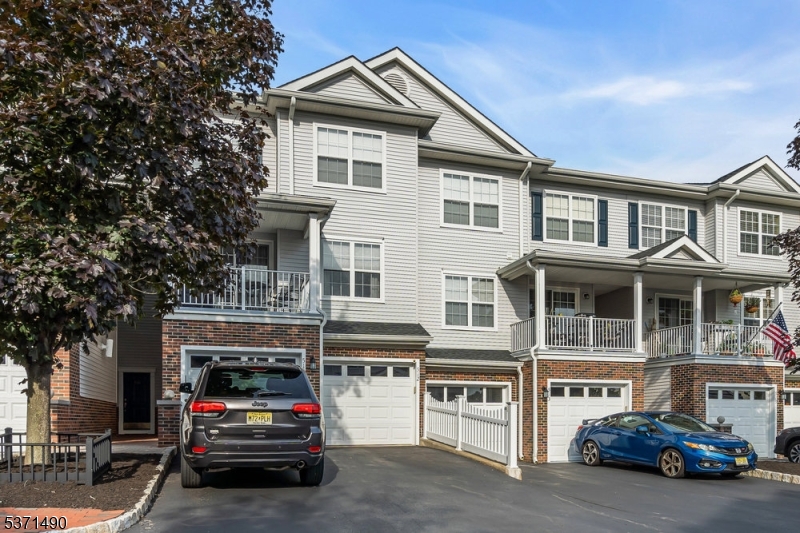 512 Knollwood Ct