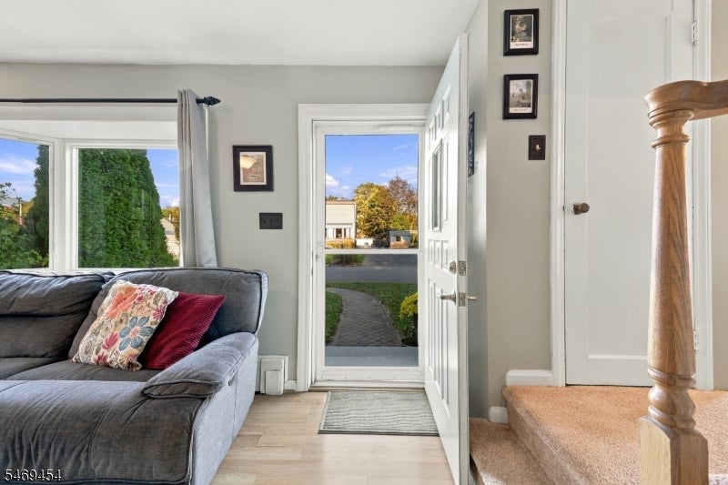 48 Gregory Dr