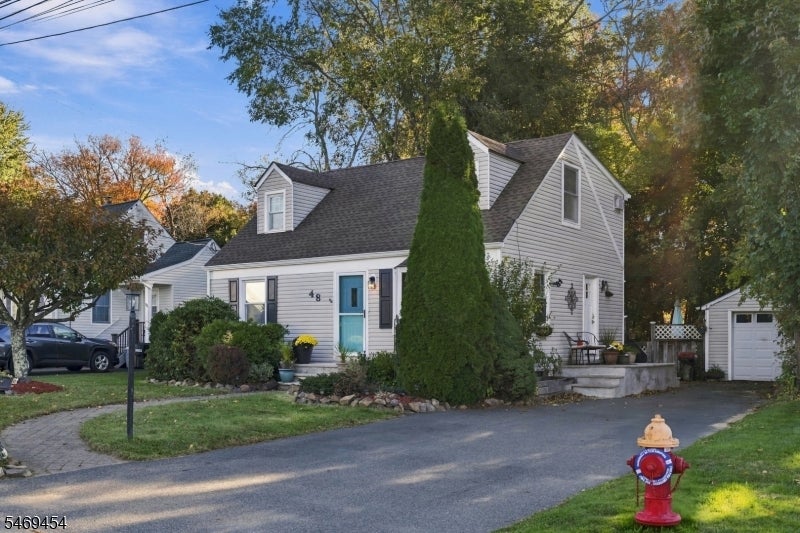 48 Gregory Dr