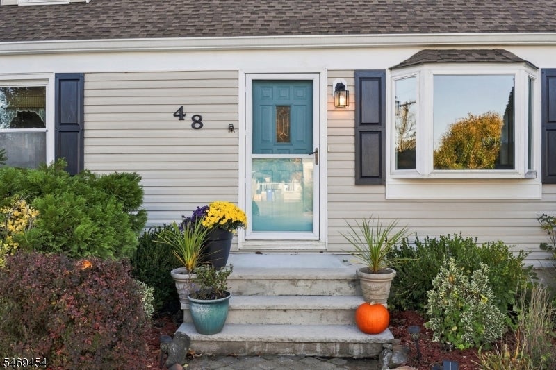 48 Gregory Dr
