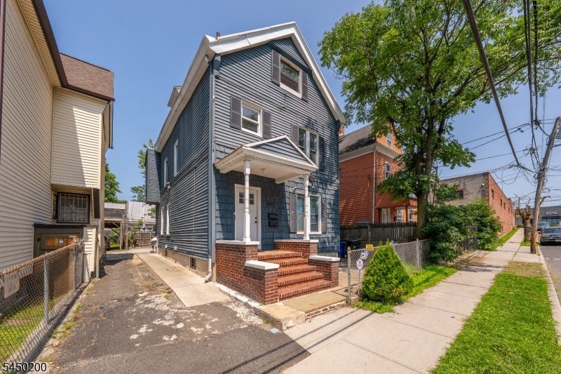 485 Cary St