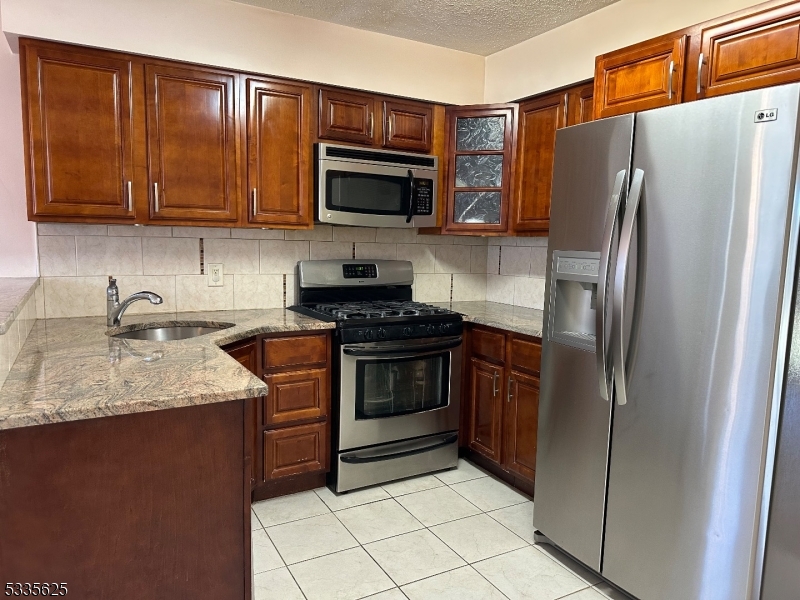 121 Orion Rd