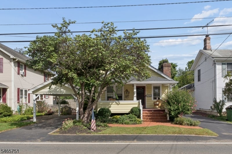 49 Laurel Rd