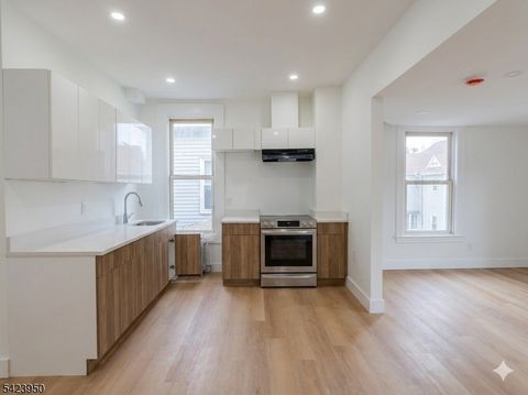 460 William St 2 East Orange City NJ 07017