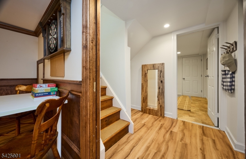 263 Gardner Ave