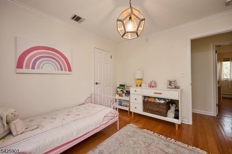 263 Gardner Ave