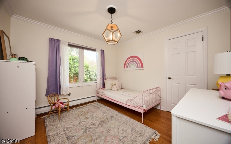 263 Gardner Ave