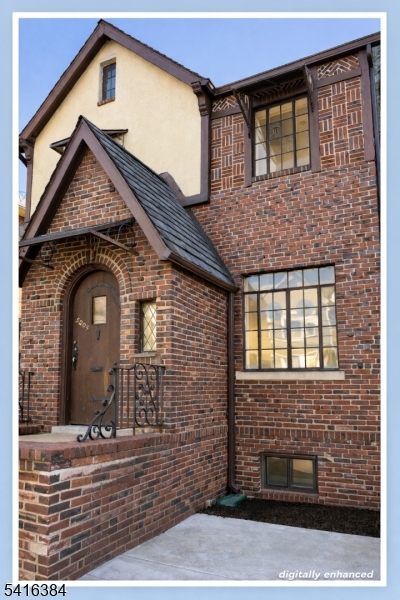 5204 Fairview Ter