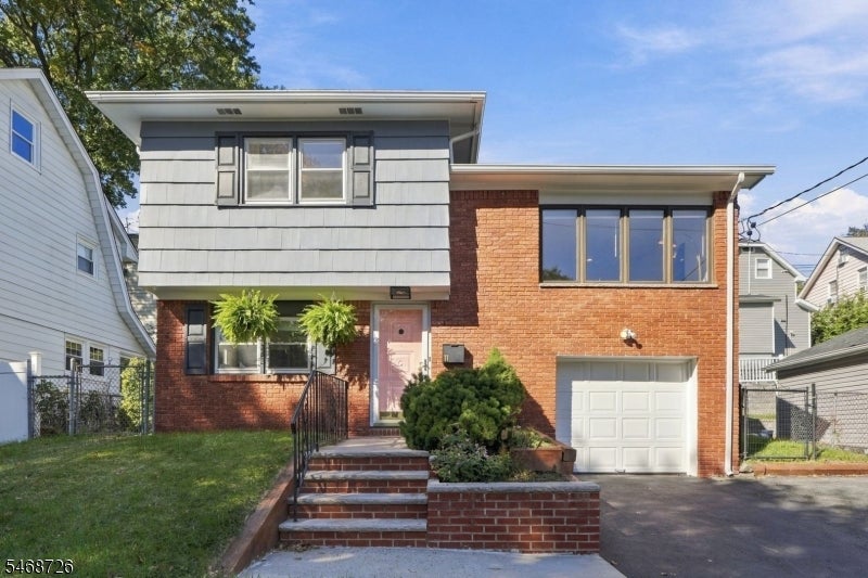 11 Freeman Pl