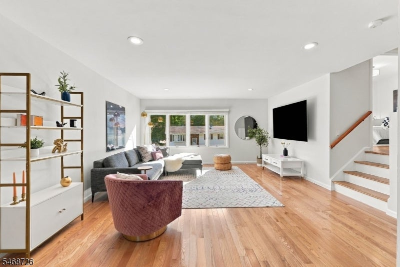 11 Freeman Pl