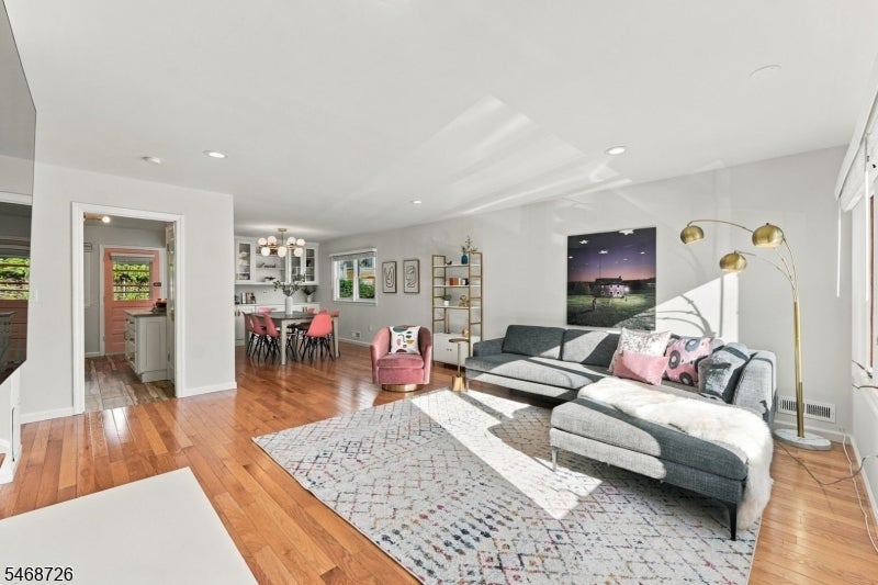 11 Freeman Pl