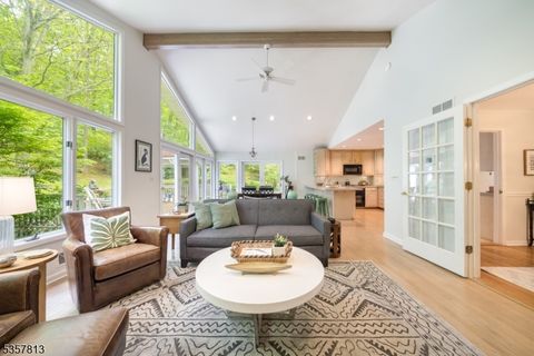 218 Gallinson Dr Berkeley Heights Twp. NJ 07974