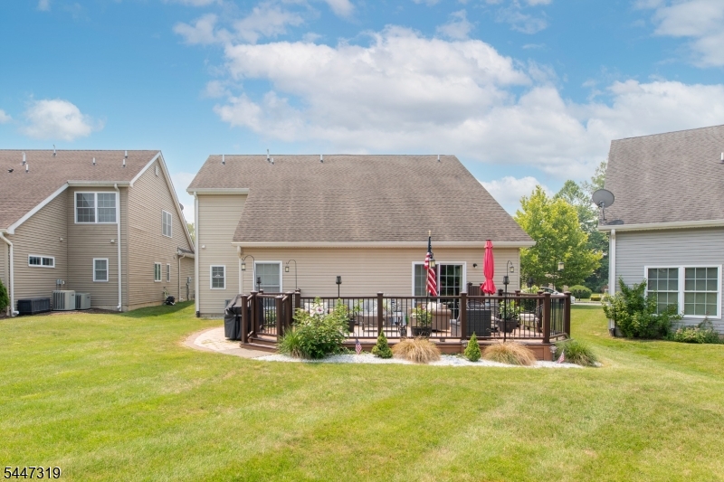 26 Bluffs Ct