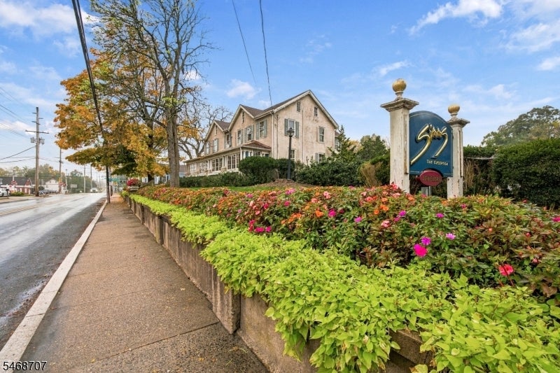 291 Main St