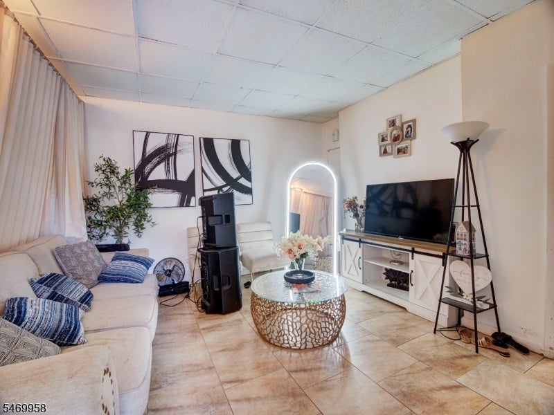 66 Belmont Ave