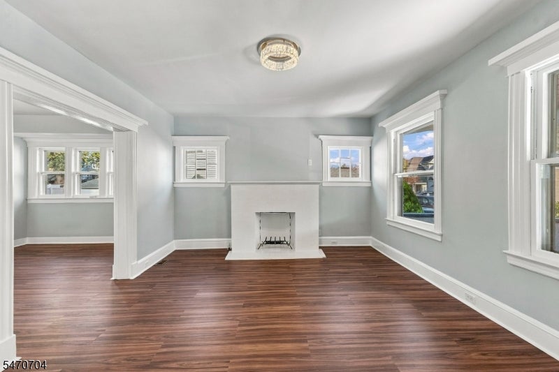 438 Clifton Ave