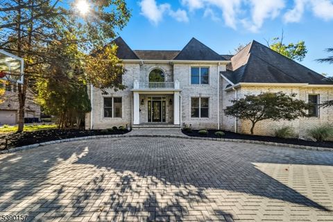 32 Moeser Pl Old Tappan Boro NJ 07675