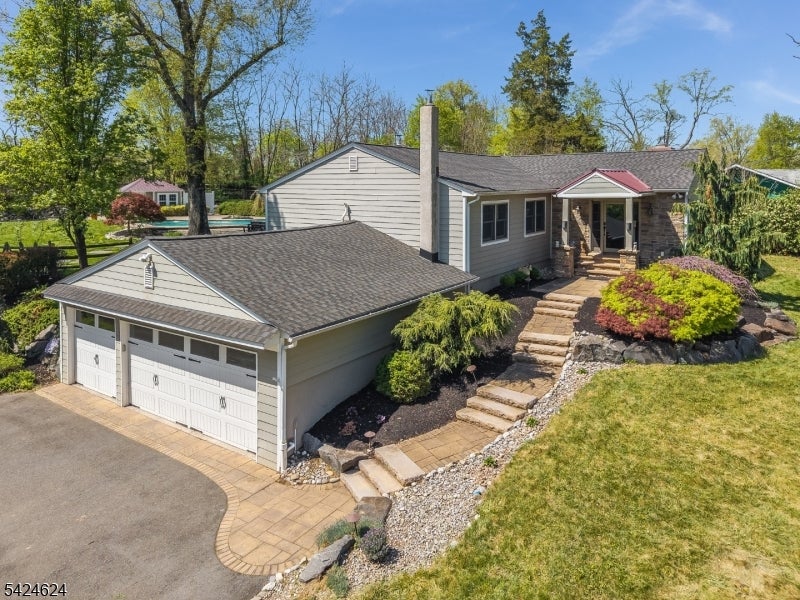 31 River Road