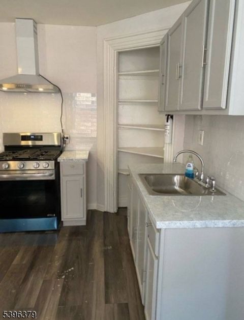 525 Monmouth Trenton City NJ 08609