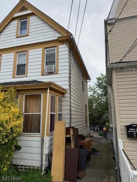 48 Liberty St