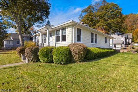 Photo of 111 W Shore Rd, Denville, NJ 07834 (MLS # 3995259)