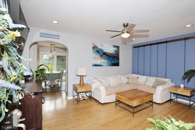 290 Malcolm Ave