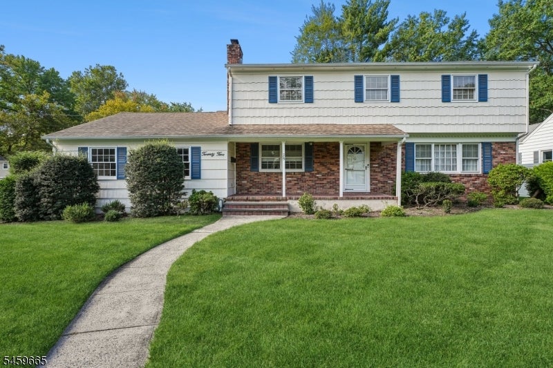 25 MANCHESTER DRIVE