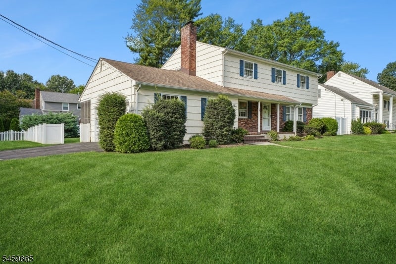 25 MANCHESTER DRIVE