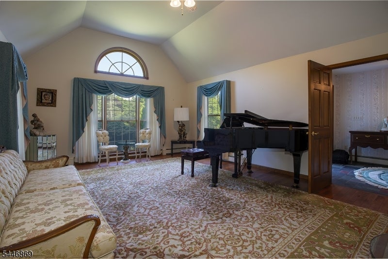 131 Holland Rd
