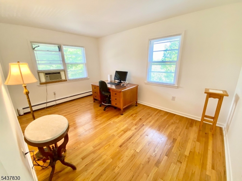 220 W Hanover Ave
