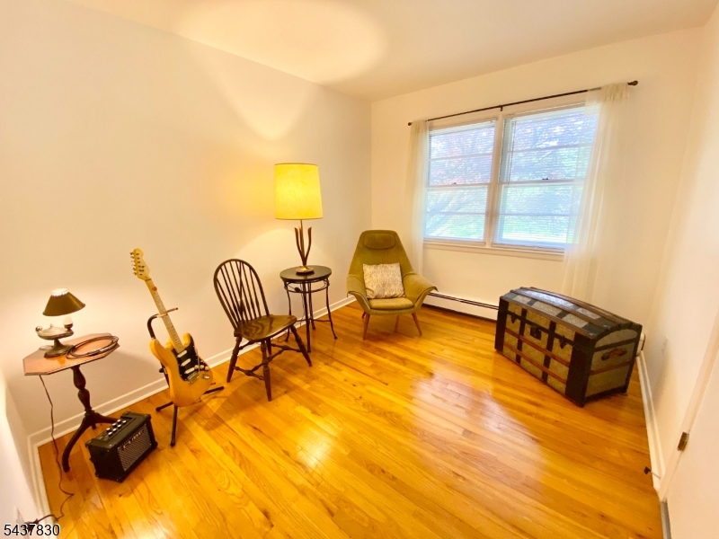 220 W Hanover Ave