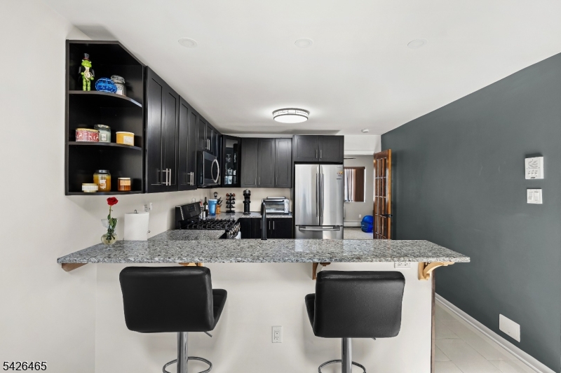 302 Hackensack St 806