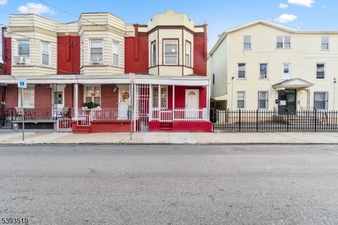 Photo of 14 Van Wagenen St, Newark, NJ 07104 (MLS # 3994534)