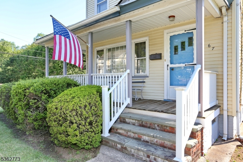 67 Hillside Ave