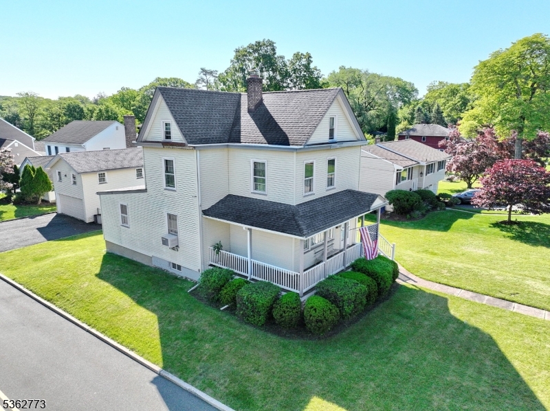 67 Hillside Ave