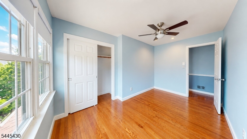 2117 Briarwood Ln