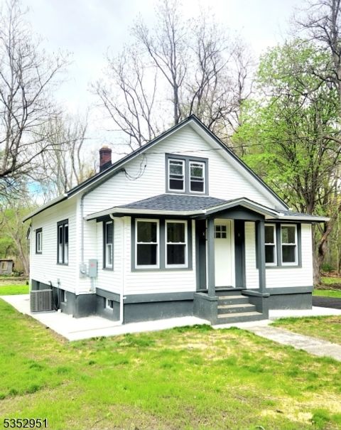 54 Bellows Ln Montville Twp. NJ 07082
