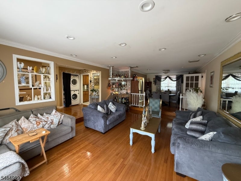 115 Crampton Ave
