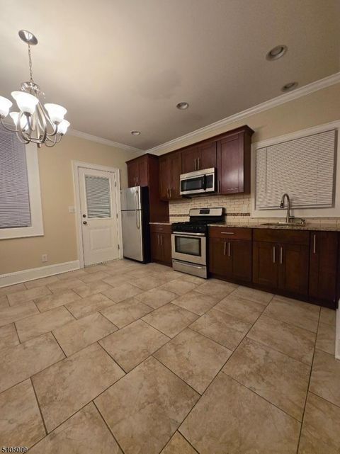 93 Nichols St Newark City NJ 07105