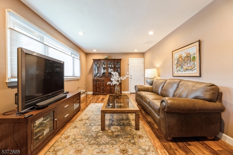 63 Gage Rd
