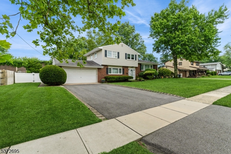 63 Gage Rd