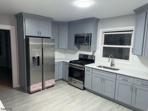 32 Hornblower Ave Belleville Twp. NJ 07109