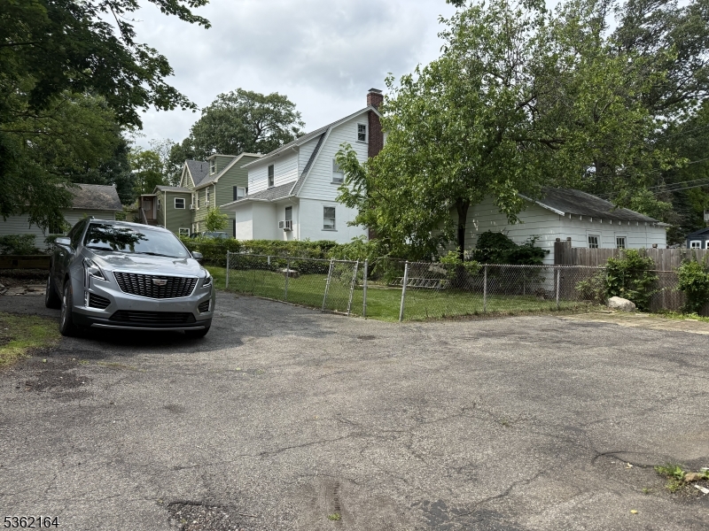 186 Harrison Ave